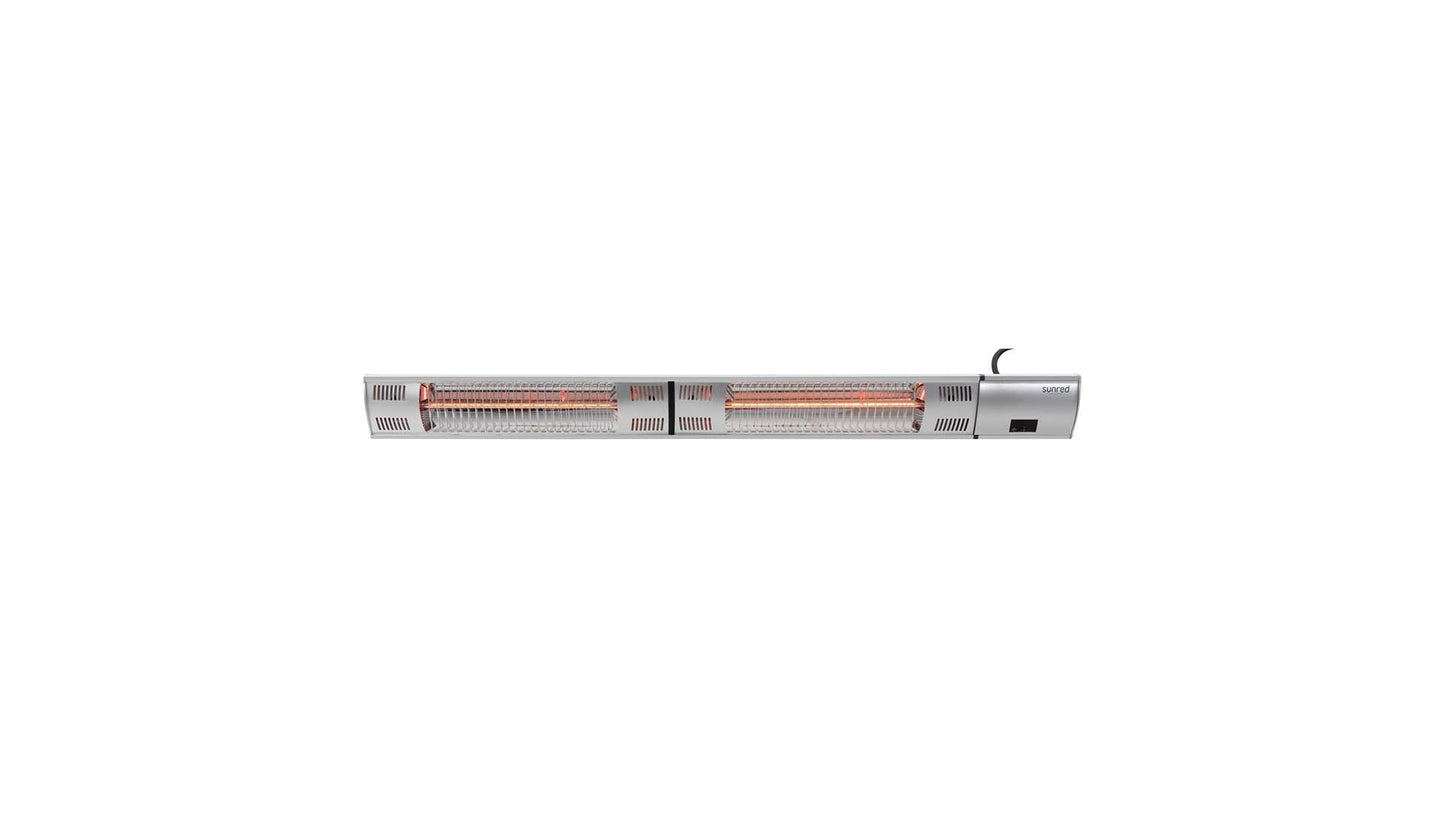 Sfeervolle overkapping door Sunred Ultra zilveren terrasverwarmer met 3000 Watt