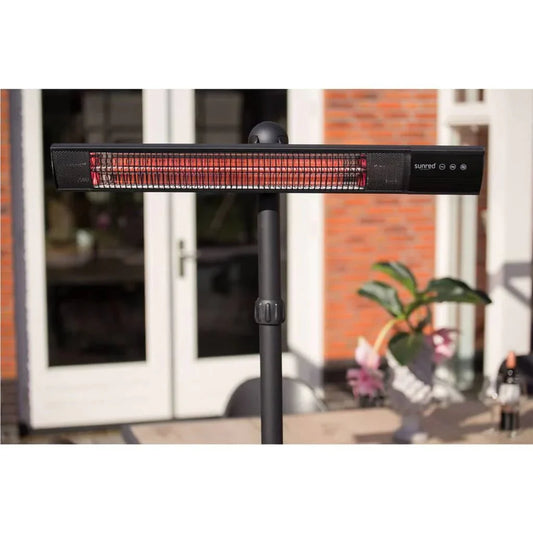Schwarzer Sunred Royal Diamond Dark Terrassenheizer mit 2500 W und Rose-Gold-Carbon-Technologie