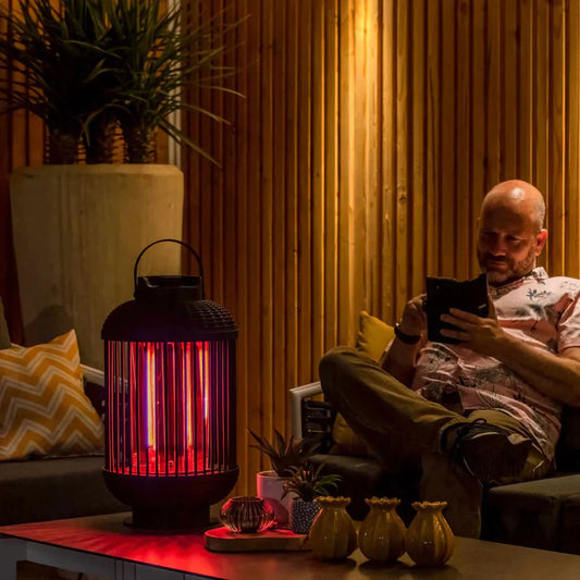 gezellige avond buiten met Sunred Indox tafelverwarmer of terrasverwarmer 